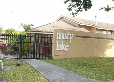 5th image of 485 NW 210th St APT 106