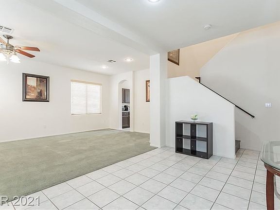 5th image of 817 Dawn Valley Dr