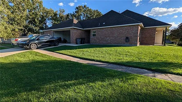 9725 Kinglet Dr — Photo 3