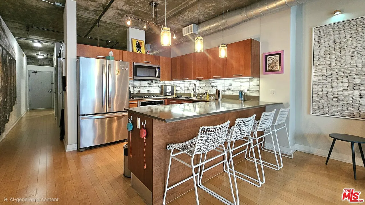 Studio, 1.0 bath, 660 sqft, $2,700 — Photo 2