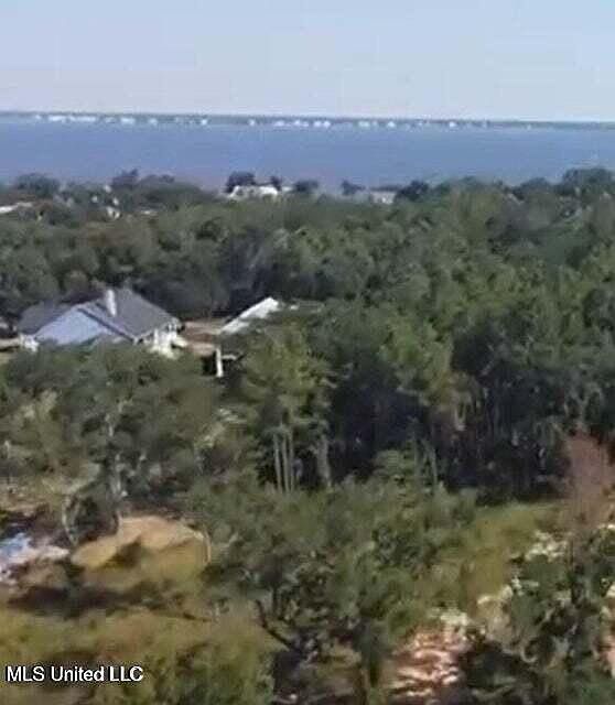 1st image of 128 Oaks Blvd