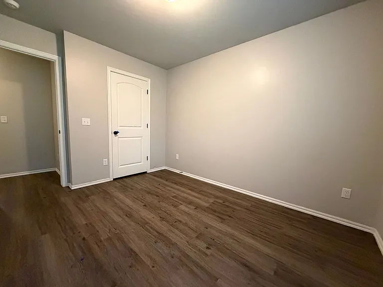 404 Chalk Hill Ct — Photo 40