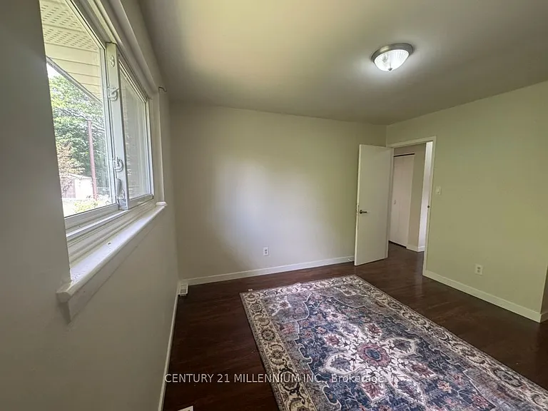 30 Kenilworth Rd #UPPER — Photo 18