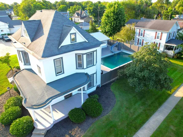 400 S Prairie St, Brookston, IN 47923
