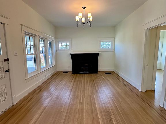 4th image of 285 Pope St APT 1
