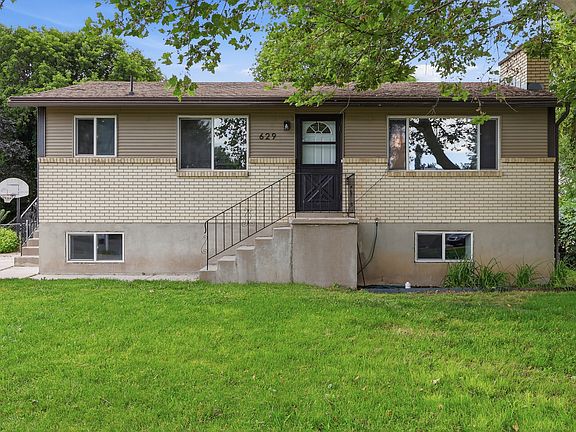 3rd image of 629 W King Cir