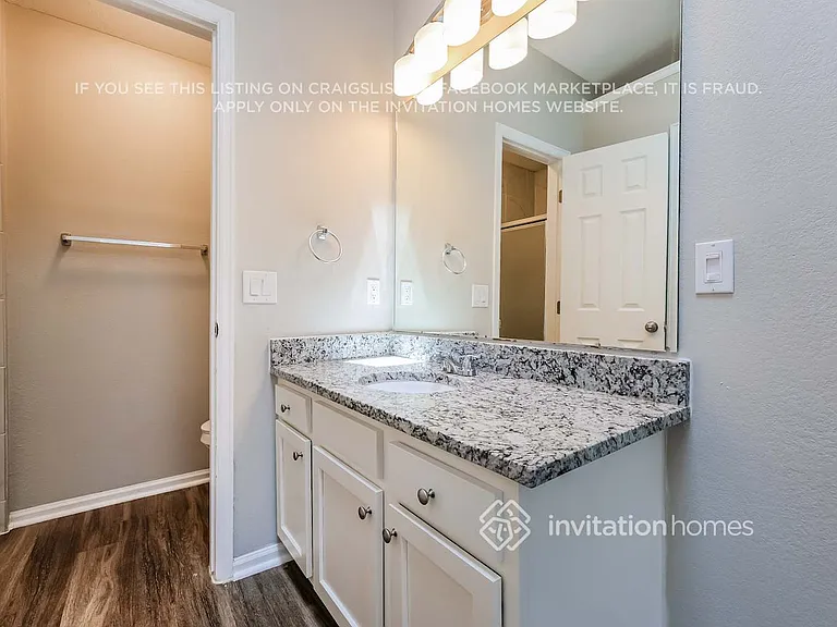 5558 S Ireland Way — Photo 13