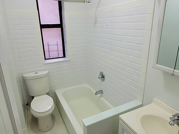 5th image of 2199 Holland Ave APT 1C