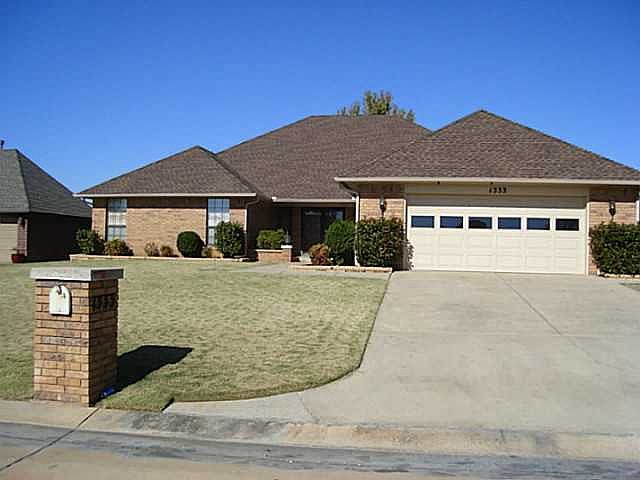 1st image of 1333 SW 106th Pl