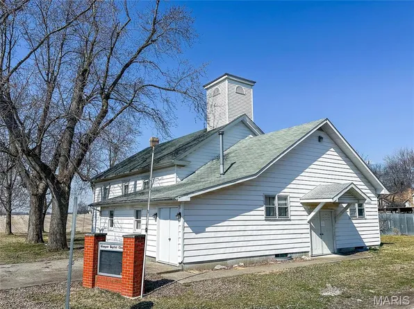 115 S Jackson St, Winchester, IL 62694
