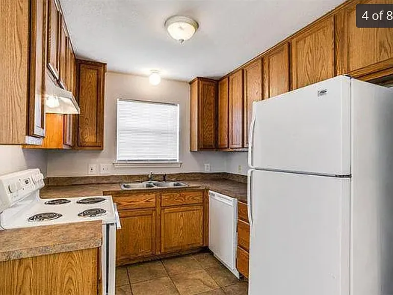 2611 Wilson Rd — Photo 2