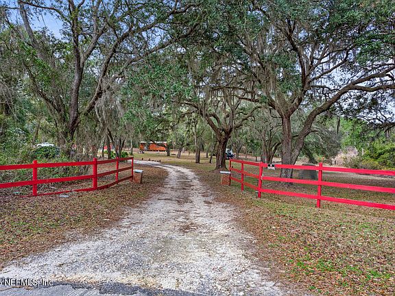 3rd image of 917 COUNTY ROAD 315