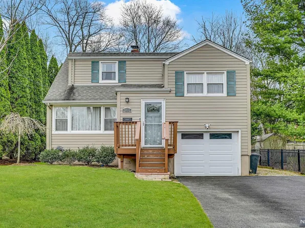 165 North Ave, Park Ridge, NJ 07656