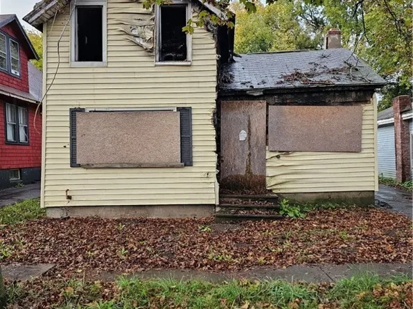 1212 Oak St, Utica, NY 13502