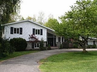 1st image of 60 Fircrest Ln