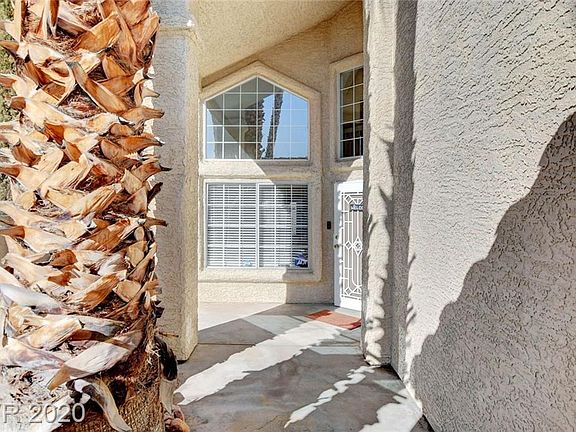 4th image of 8316 Shore Breeze Dr