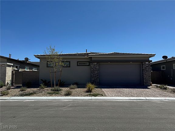 3rd image of 928 Woodburn Ln
