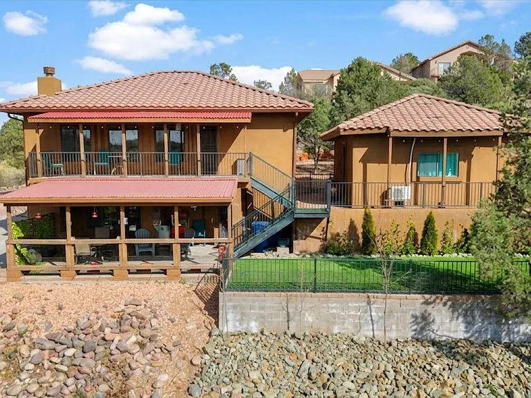 2402 Desert Willow Dr — Photo 1