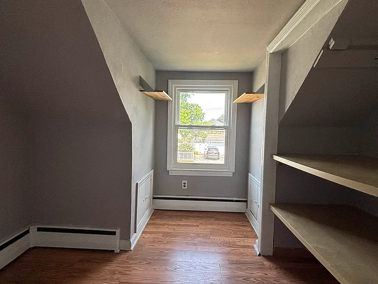 68 Seymour Ave — Photo 16