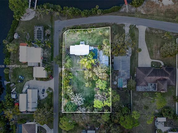 3rd image of 302 5th St SW