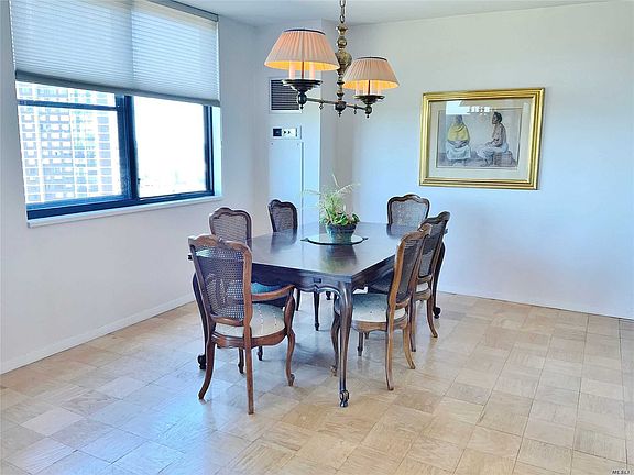 2nd image of 26910 Grand Central Pkwy APT 18K