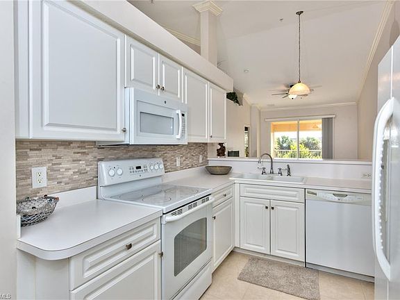 2nd image of 19981 Barletta Ln Unit 1821