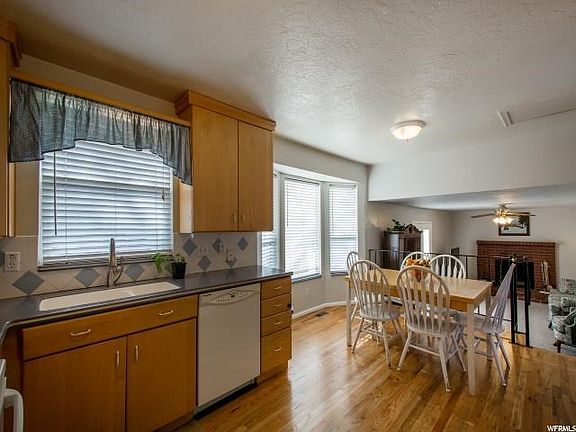 4th image of 3725 W Christy Hill Way