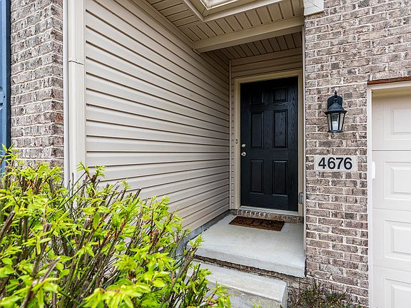 2nd image of 4676 Larkhill Ln