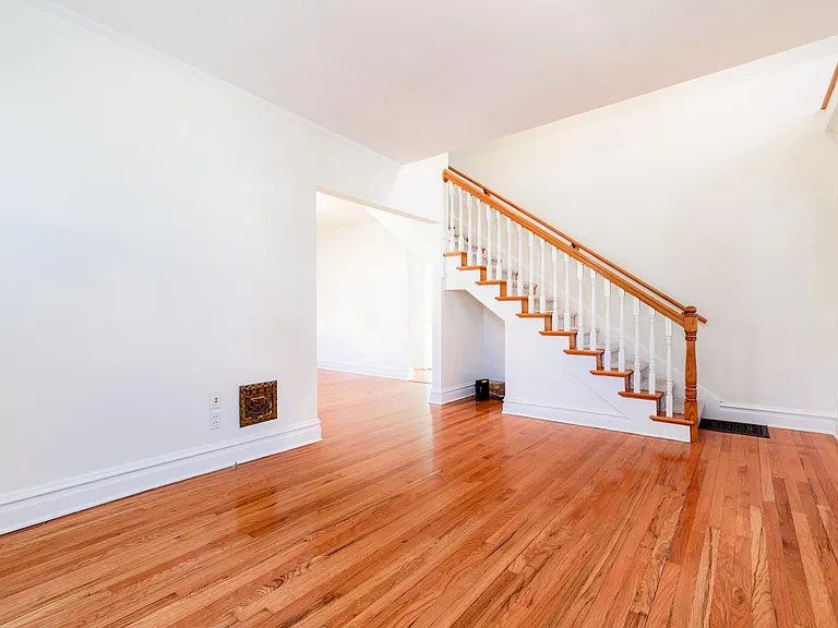 516 Goethe Ave — Photo 17