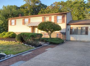 34 Spring Hill Dr, gloucester township, NJ 08080