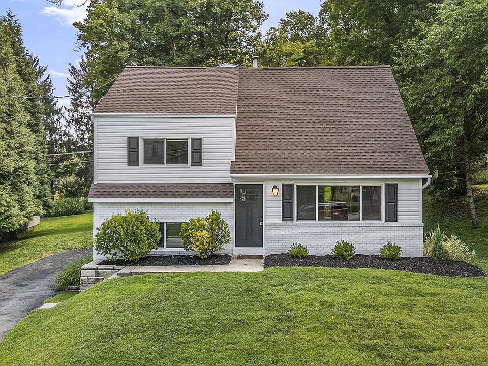 1st image of 28 Jacqueline Dr