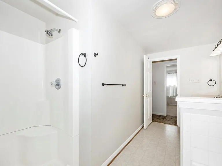 117 Valley View Ct — Photo 26