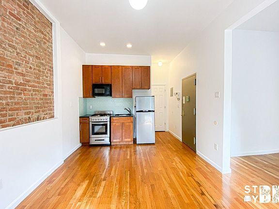 4th image of 78 Halsey St #3A