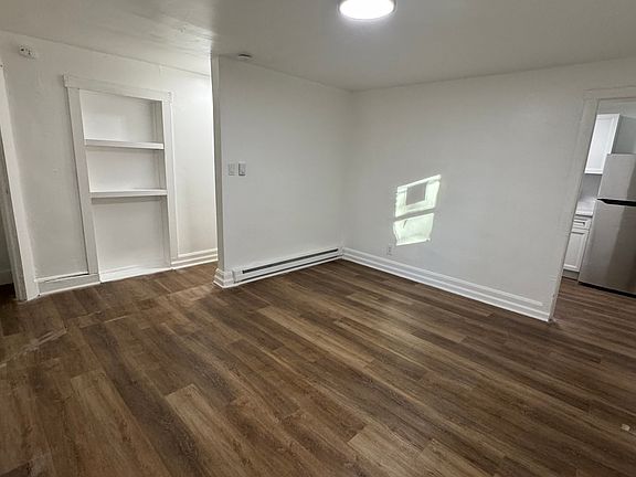 5th image of 306 Hill St APT 1