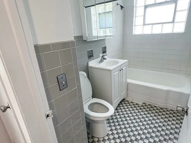 229 Elmwood Ave #2S — Photo 2