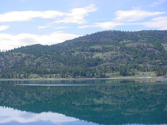 3rd image of Lakefront Dr