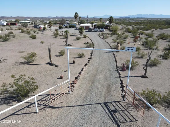 29461 Rainbow Dr, Bouse, AZ 85325