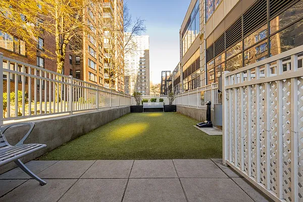 Rented by PWV Acquisitions | media 16