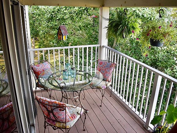 4th image of 1024 Autumn Woods Ln APT 110