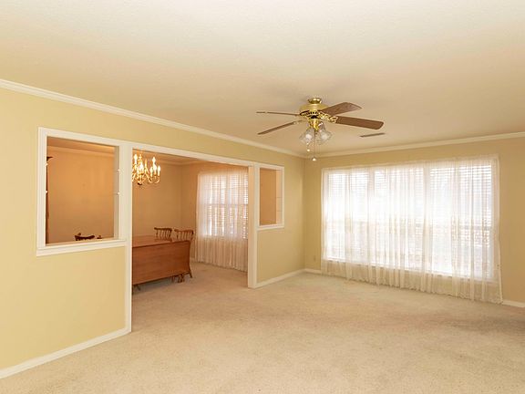 2nd image of 2048 Bowie St
