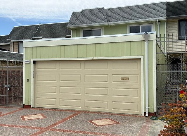 1st image of 2176 Greendale Dr