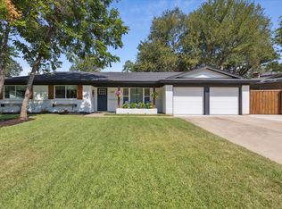 1921 Sage Trl, Hurst, TX 76054