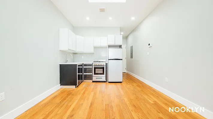Rented by Nooklyn NYC LLC | media 12