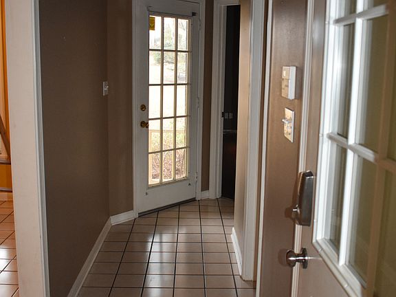4th image of 105 Lake South Bay