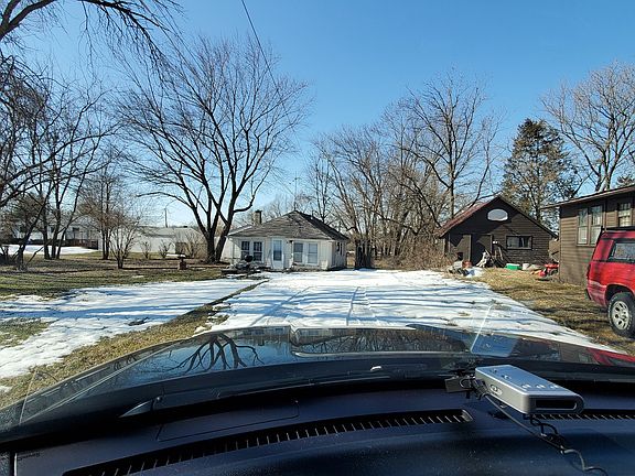 2nd image of 42618 N Lake Ave