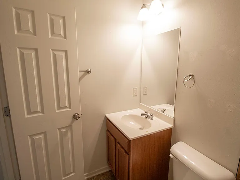 210 Wheaton Ct — Photo 17