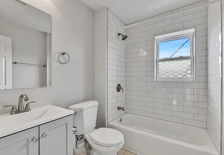 2301 Riggs Ave — Photo 11