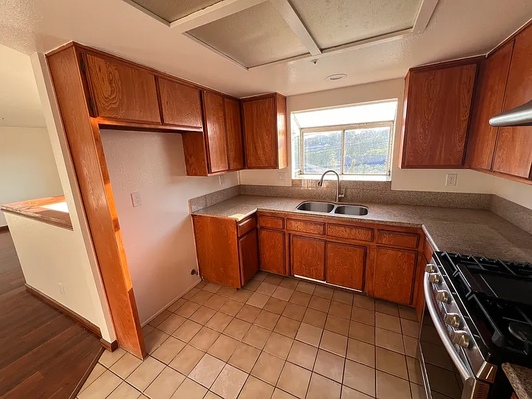 2221 Orange Grove Ave #B — Photo 13