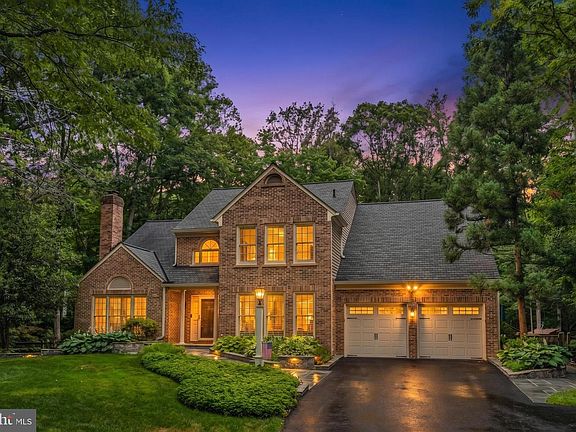 4th image of 6811 Brimstone Ln