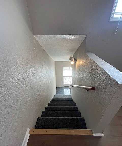 5030 Woodend Ave — Photo 13